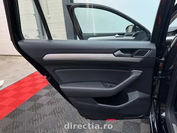 Poza anunț 28