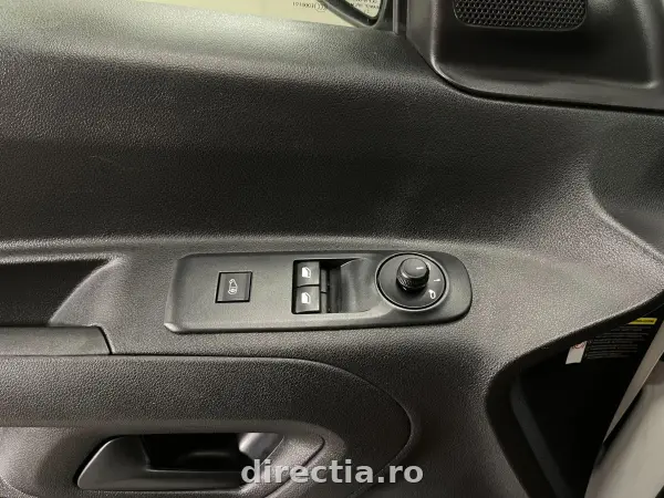 Poza anunț 13