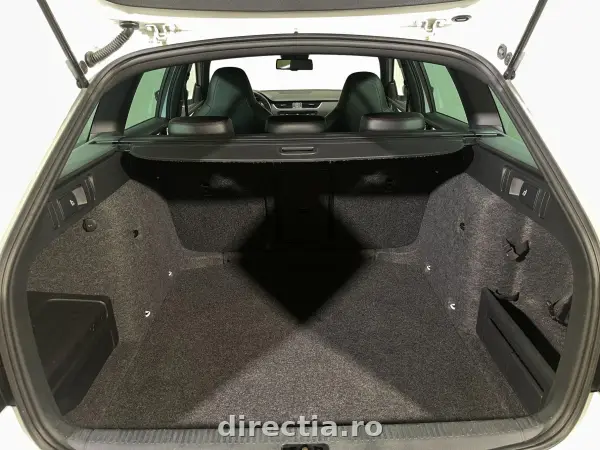 Poza anunț 12