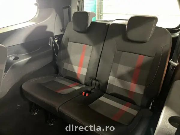 Poza anunț 12