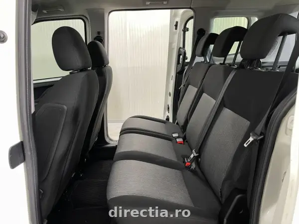 Poza anunț 12