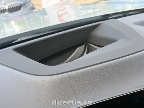 Poza anunț 12