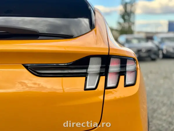 Poza anunț 12