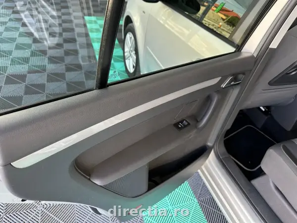 Poza anunț 18