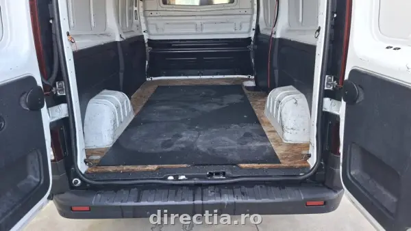 Poza anunț 12