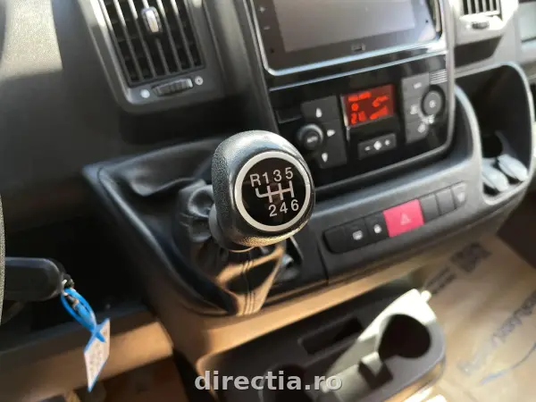Poza anunț 12