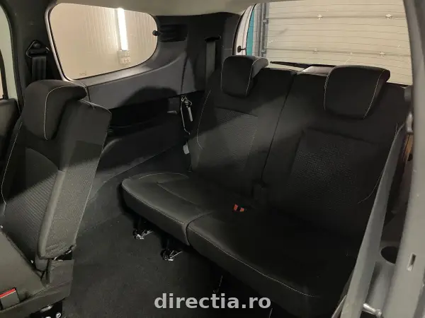 Poza anunț 12