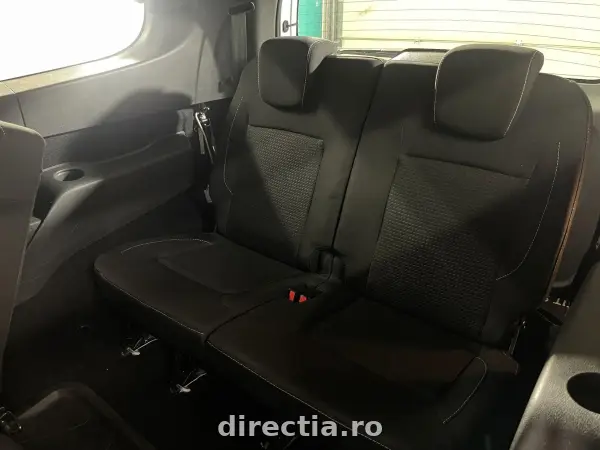 Poza anunț 12