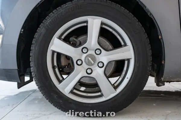 Poza anunț 11
