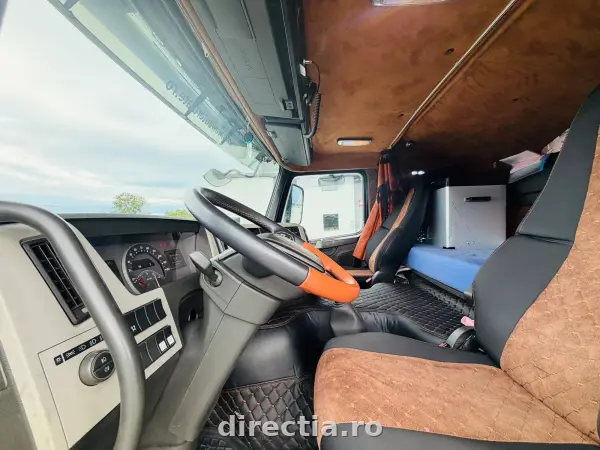 Poza anunț 18