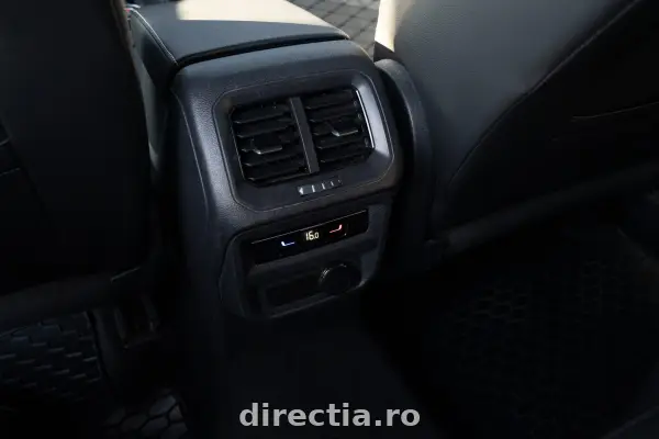Poza anunț 28