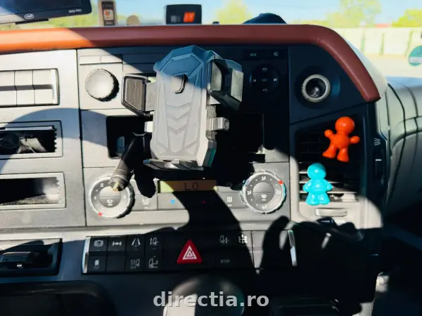 Poza anunț 18