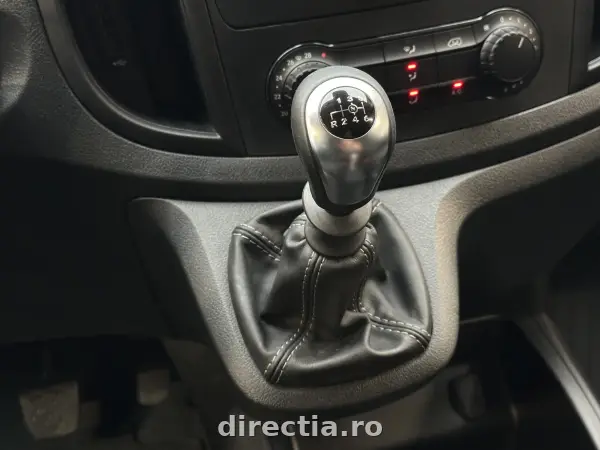 Poza anunț 14
