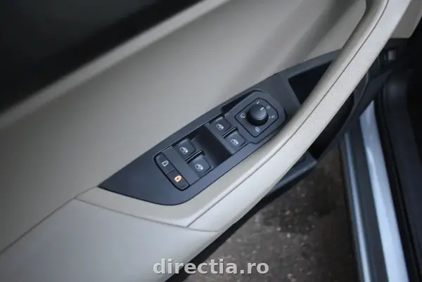 Poza anunț 12