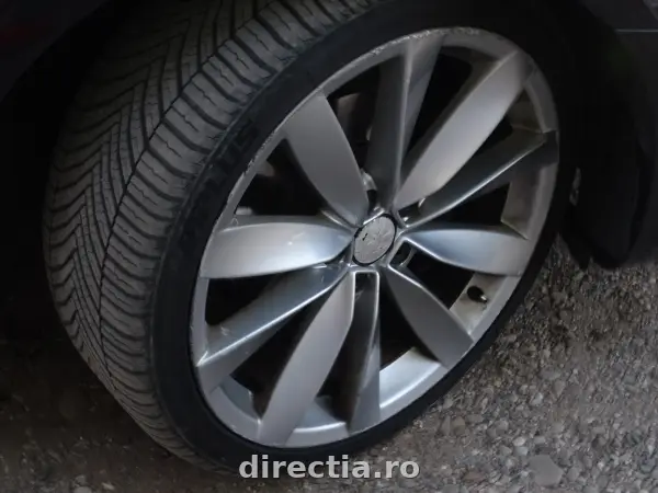 Poza anunț 24