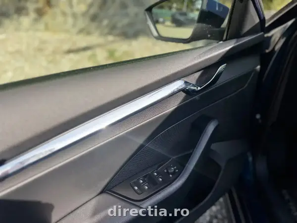 Poza anunț 12