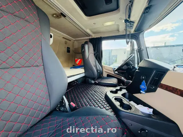 Poza anunț 14