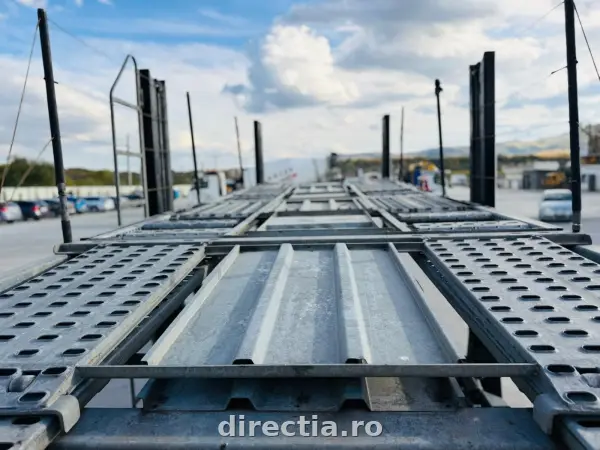Poza anunț 13