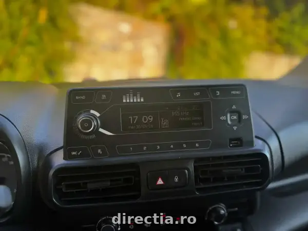 Poza anunț 10