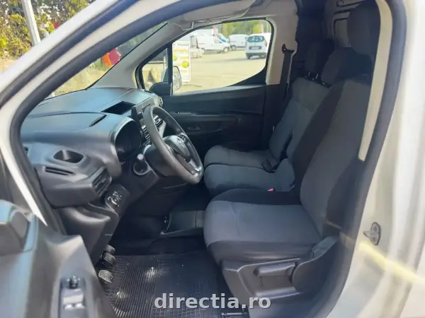 Poza anunț 12