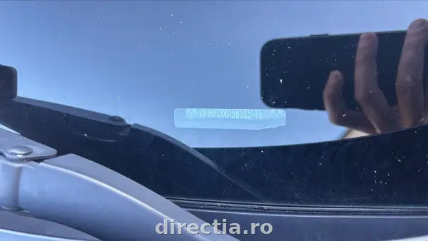 Poza anunț 12
