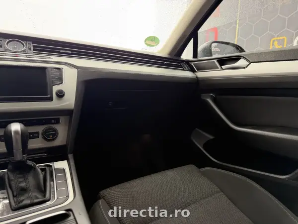 Poza anunț 12