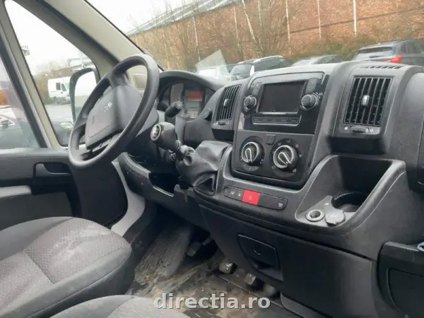 Poza anunț 11