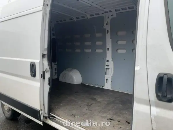 Poza anunț 13