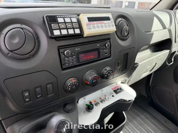 Poza anunț 12