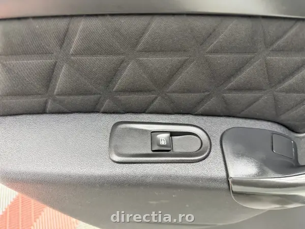 Poza anunț 18