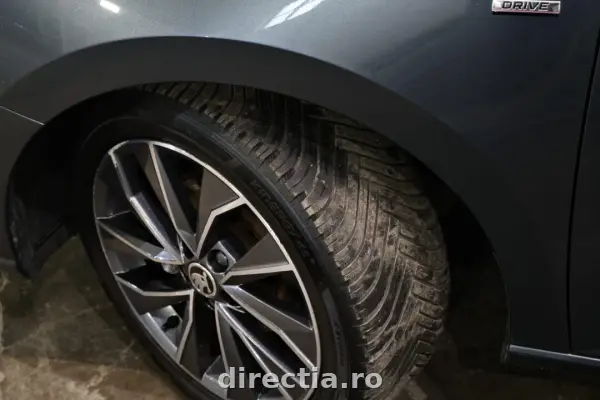 Poza anunț 23