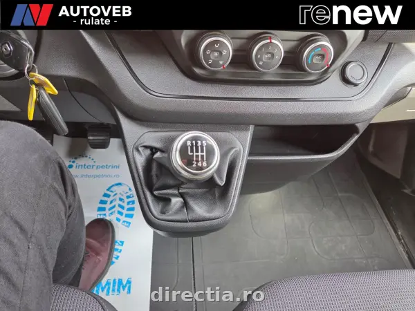Poza anunț 12