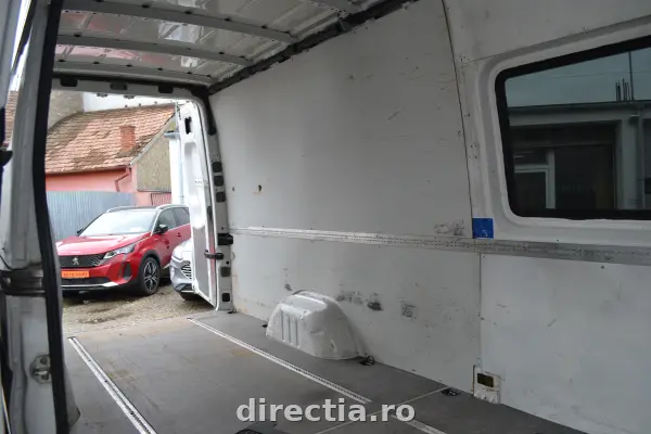 Poza anunț 19