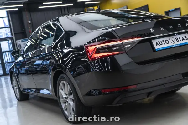 Poza anunț 32