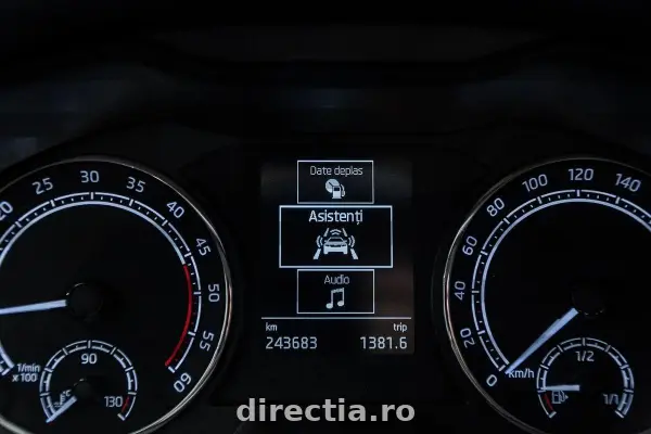 Poza anunț 36