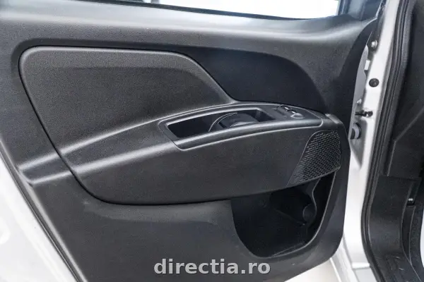 Poza anunț 28