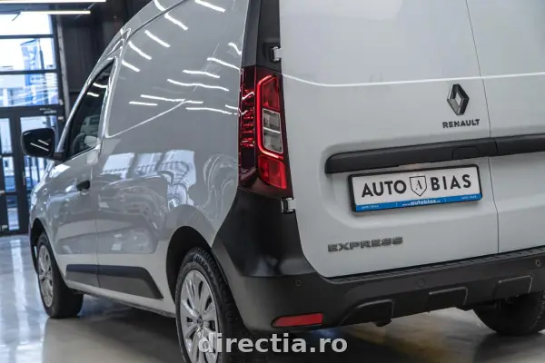 Poza anunț 30