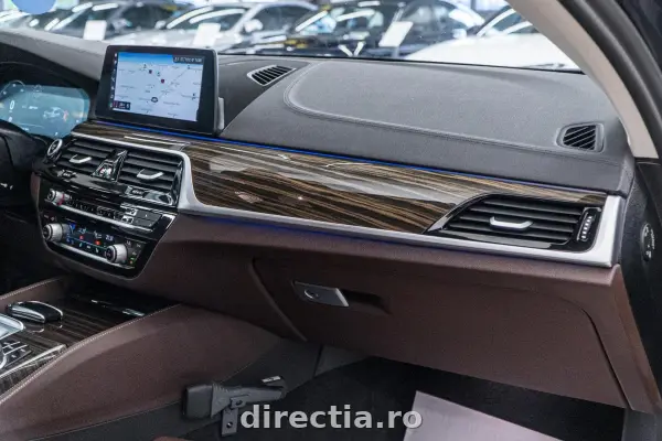Poza anunț 36