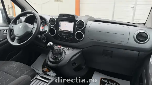 Poza anunț 12