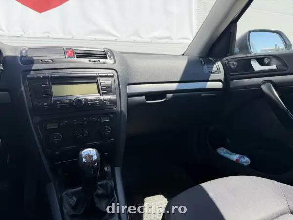 Poza anunț 13