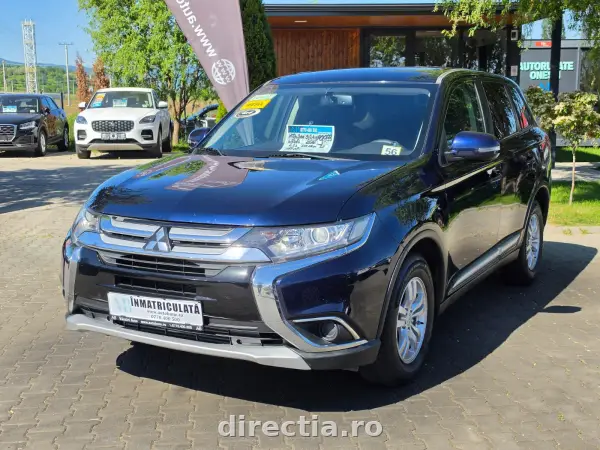 MITSUBISHI OUTLANDER 2016