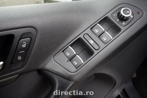 Poza anunț 38