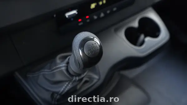 Poza anunț 12