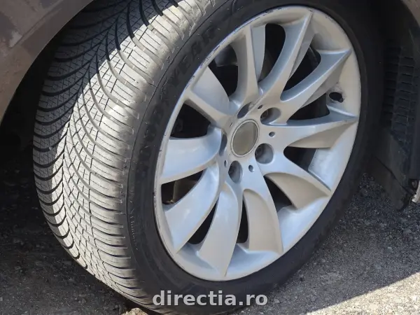 Poza anunț 18