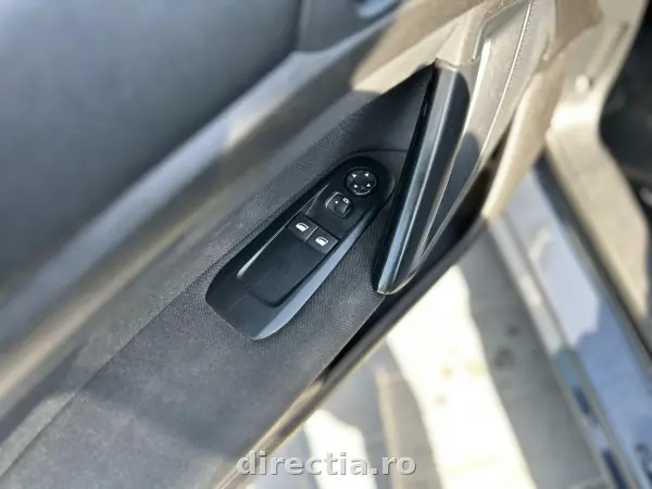 Poza anunț 12