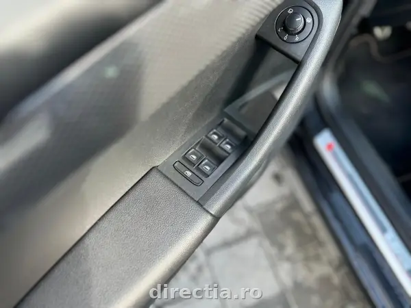 Poza anunț 12