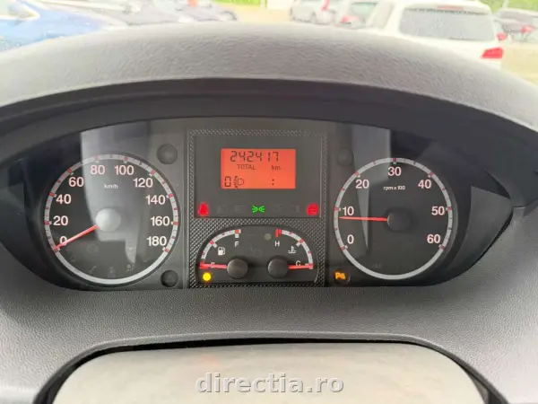 Poza anunț 11