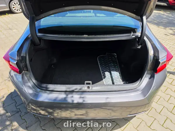 Poza anunț 11