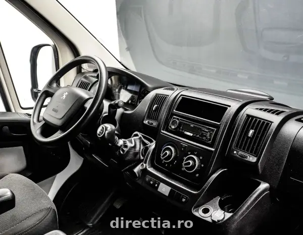 Poza anunț 12