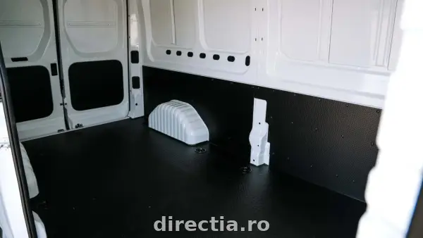 Poza anunț 12